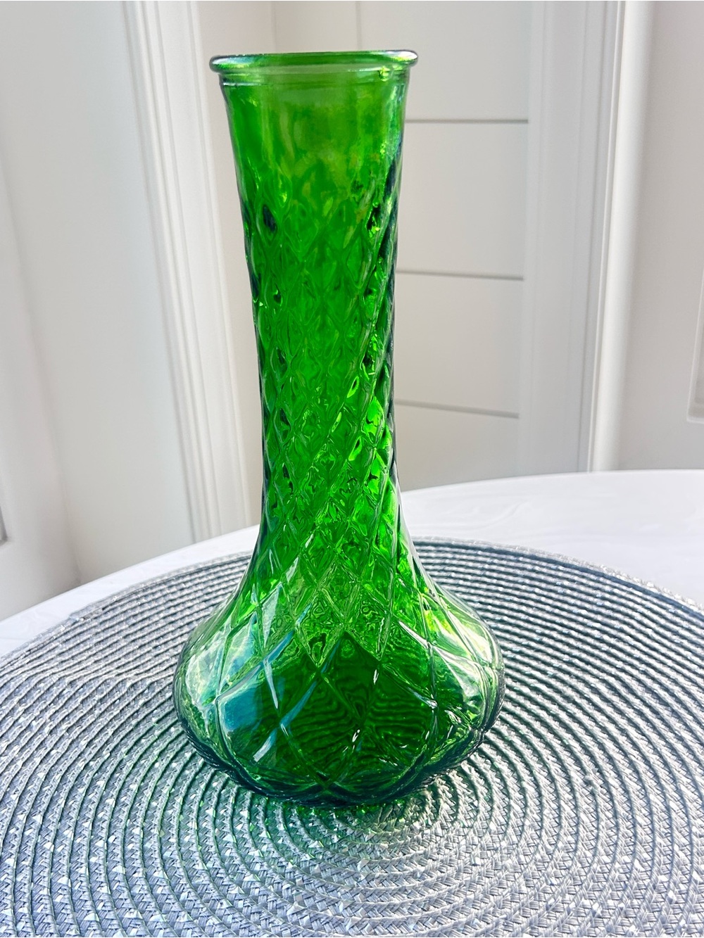 Vintage quilted emerald green vase sing bud vase - Picture 2 of 7